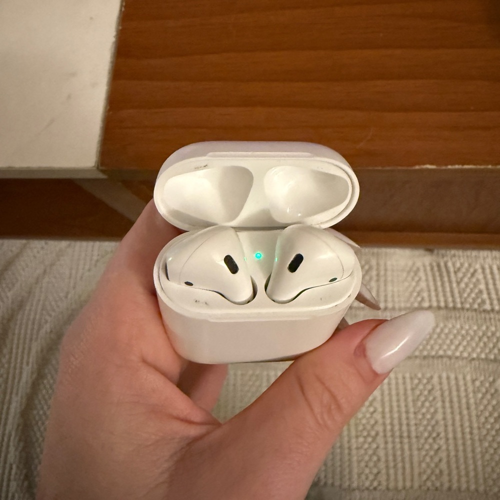 AirPods 2